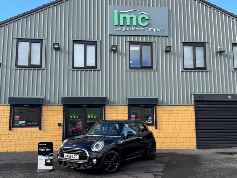 MINI HATCH