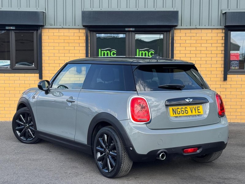 MINI HATCH