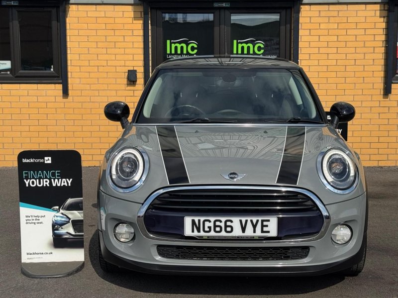 MINI HATCH