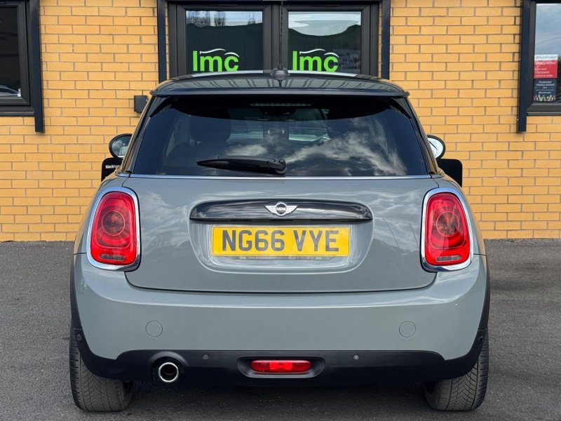 MINI HATCH
