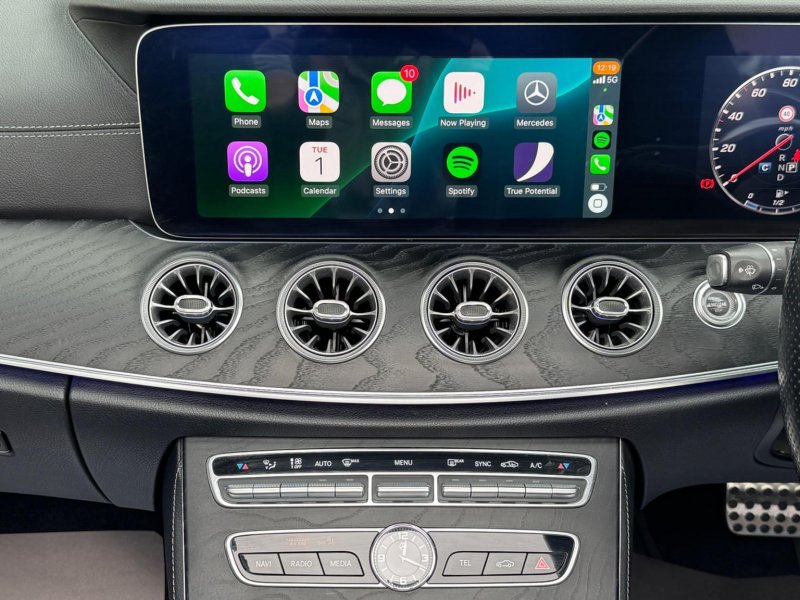 MERCEDES-BENZ E CLASS