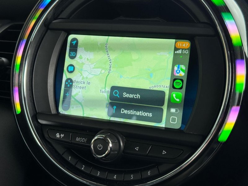 MINI HATCH
