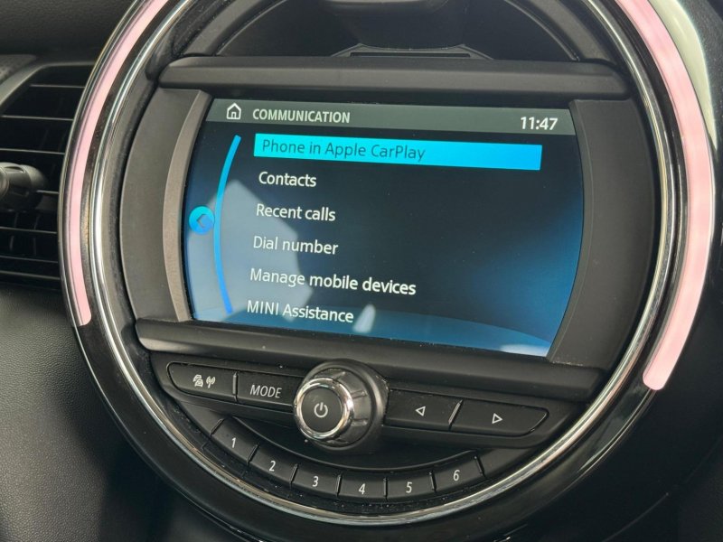 MINI HATCH