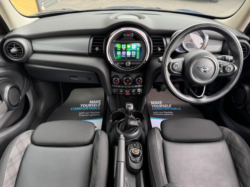 MINI HATCH