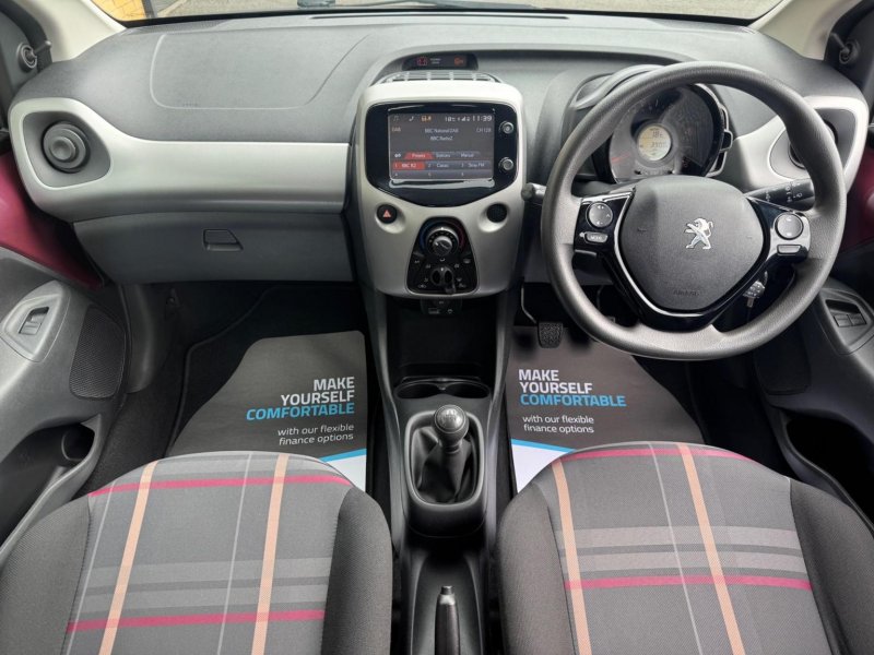 PEUGEOT 108