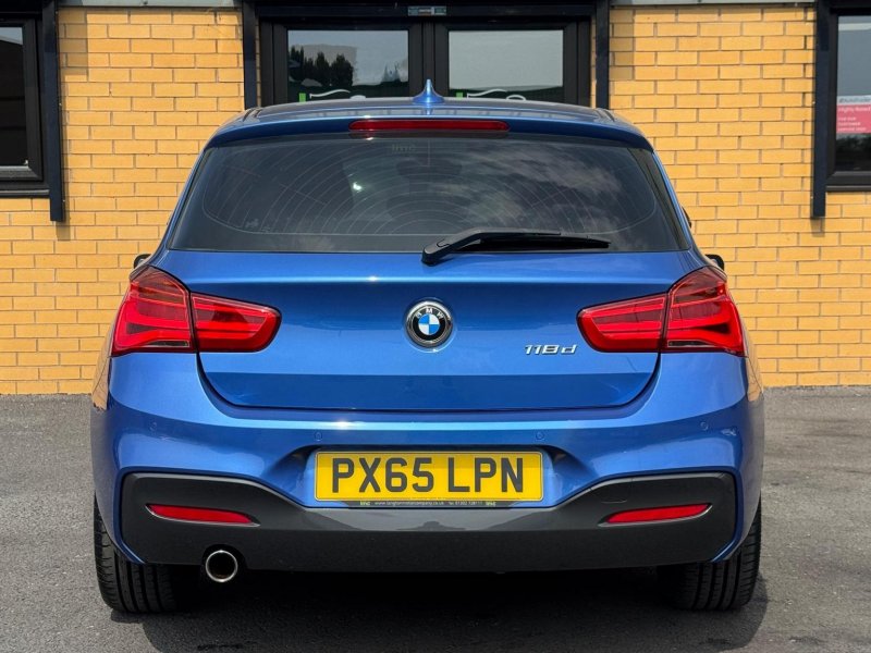 BMW 1 SERIES