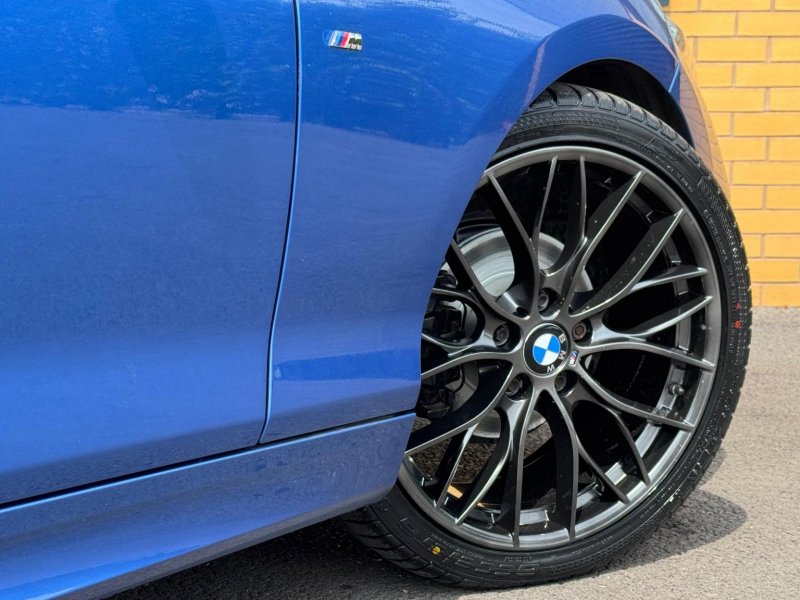 BMW 1 SERIES