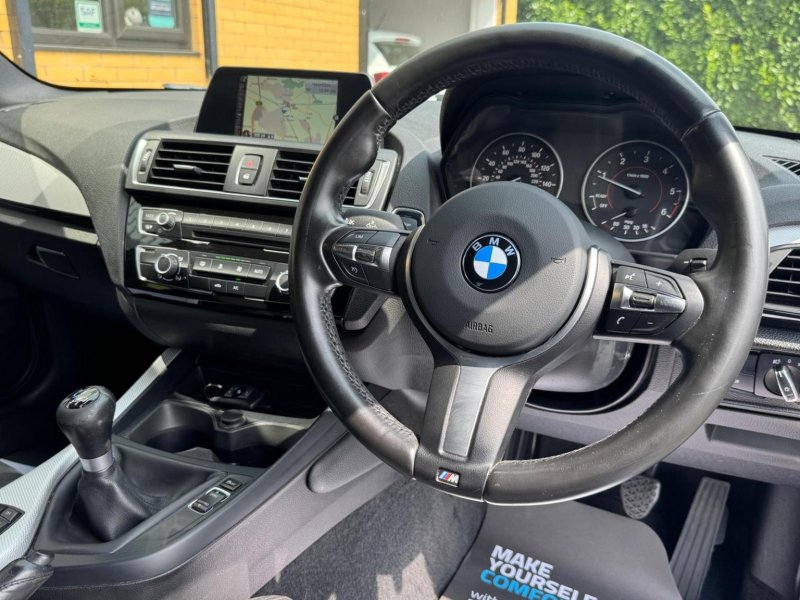 BMW 1 SERIES