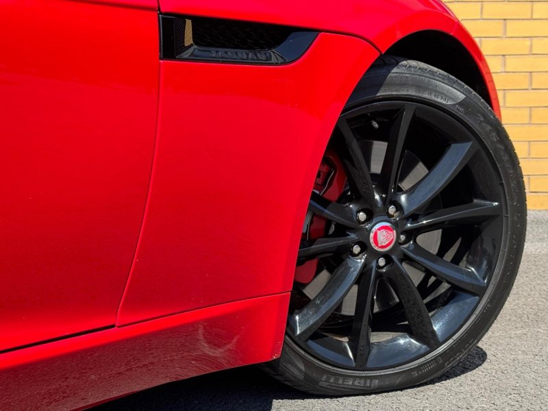 JAGUAR F-TYPE
